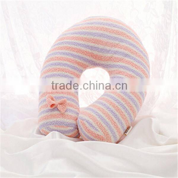 Soft 100% polyester cheap portable striped decor winter nap travel pillow