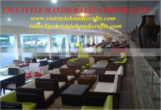 Poly rattan sofa set ( 2 left/right chair, 1 armless chair, 1 corner and 1 table)