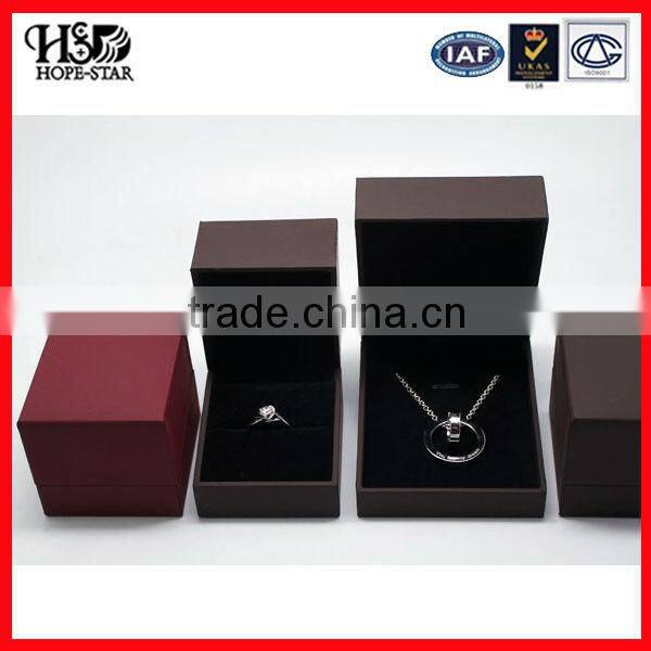 Red velvet high end necklace boxes with zipper of made in china