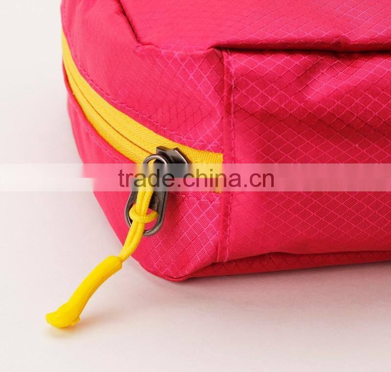Travel Series Hanging Cosmetic bag Organizer Waterproof Cosmetic Makeup Bag