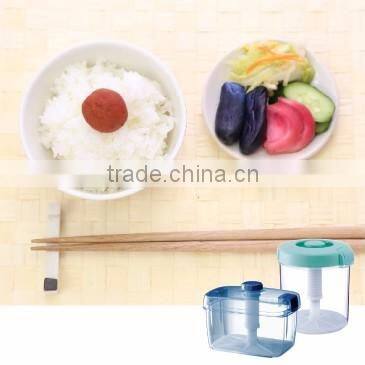 Popular and Safe plastic storage container pickle barrel with Japanese style