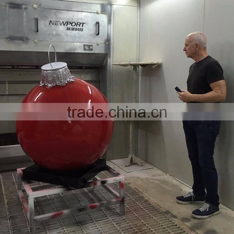 Giant ball ornaments