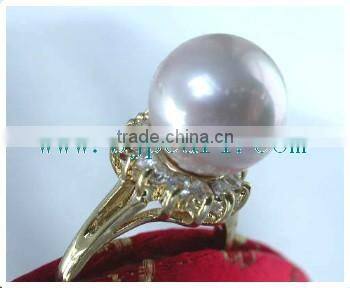 white south sea pearl with gold ring diamond ring