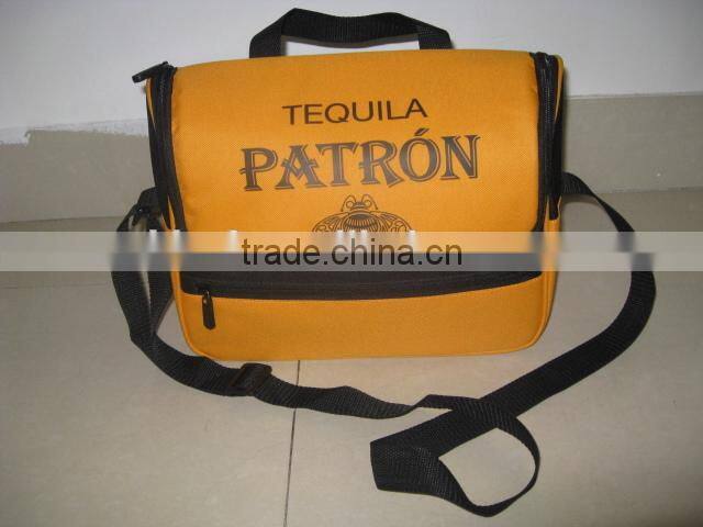 Low cost handle cooler bag