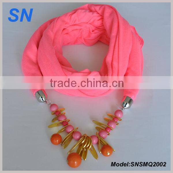 Beads chain pendant scarf color texture design scarf