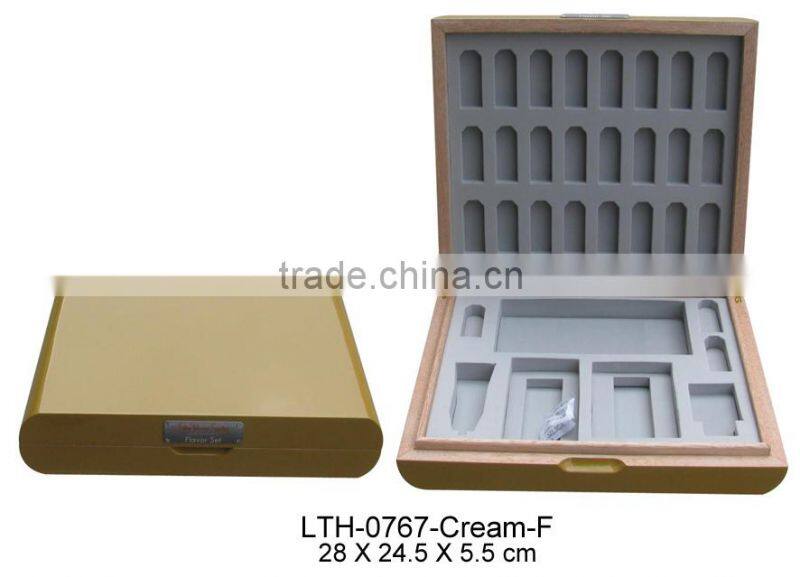Super quality Lacquer finish wooden gift box