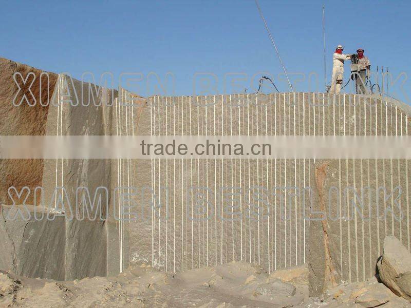 expansive cement (mortar)