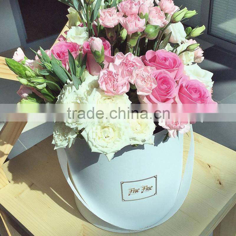 Luxury white flower boxes for roses packaging