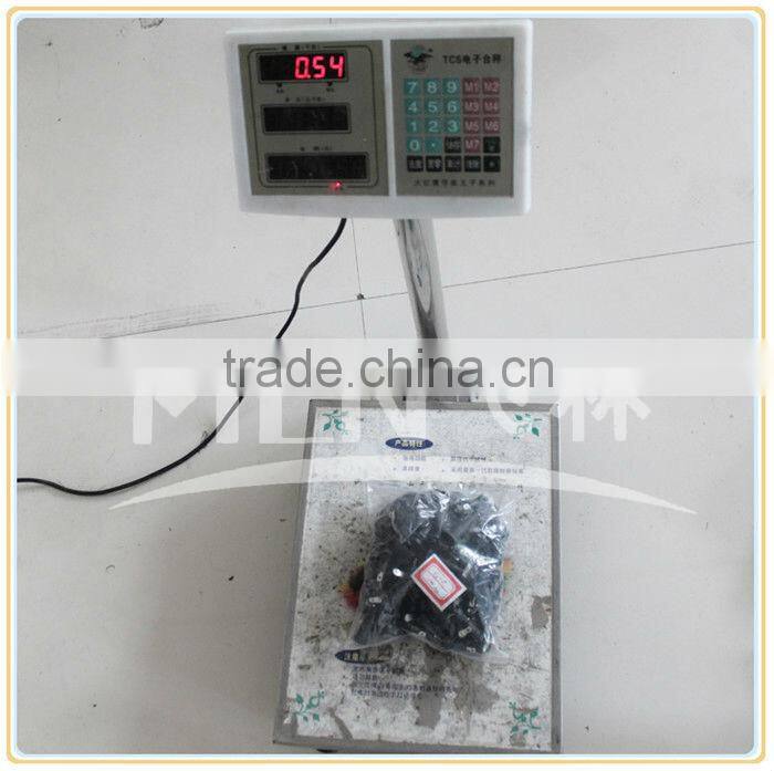 R3-9 small black bakelite fuse holder socket 10A 250VAC