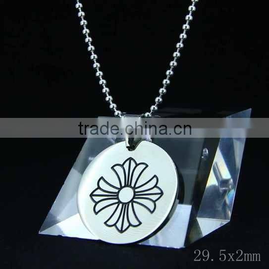 round pendants with enamel patterns