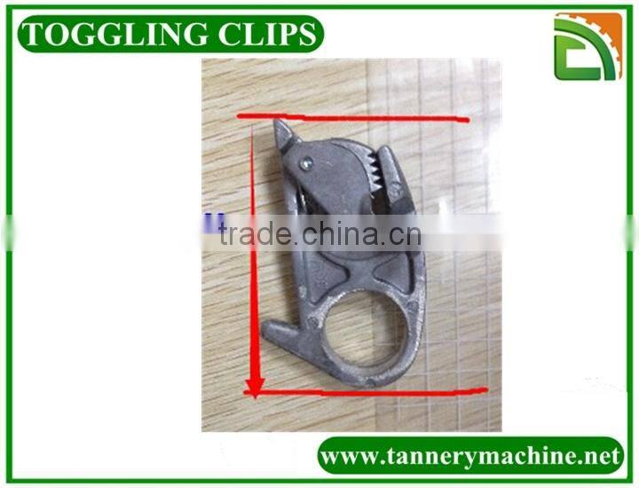 leather toggling machine clip hooking hangers clip