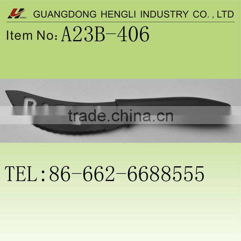 colorful non-stick pizza knife with plastic handle