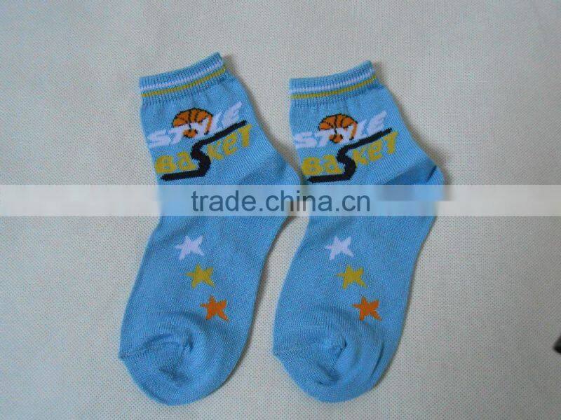 top quality fashion kids football socks for spring wear