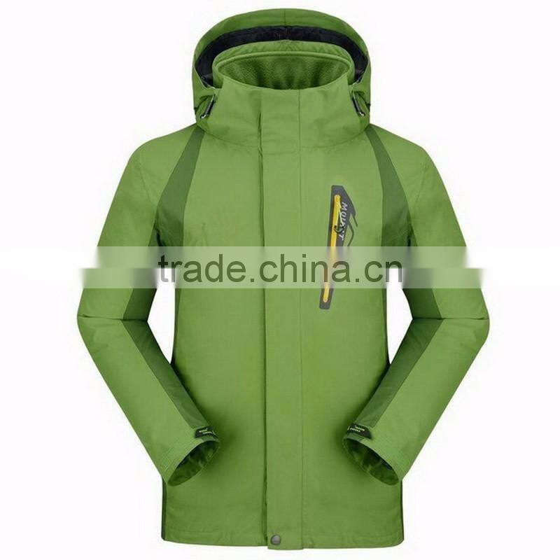 2016 wholesale outdoor softshell jacket logo green