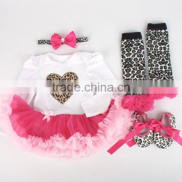 Wholesale valentines gift newborn baby bodysuit romper M5040340