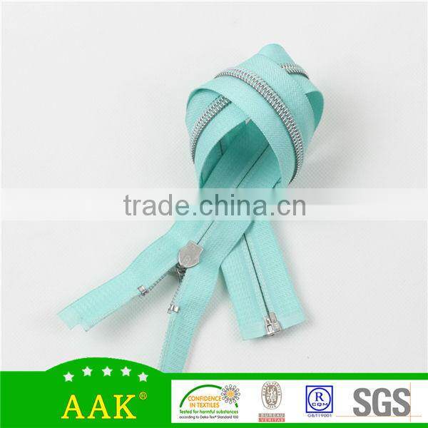 #5 Auto lock nylon zipper slider with regular puller