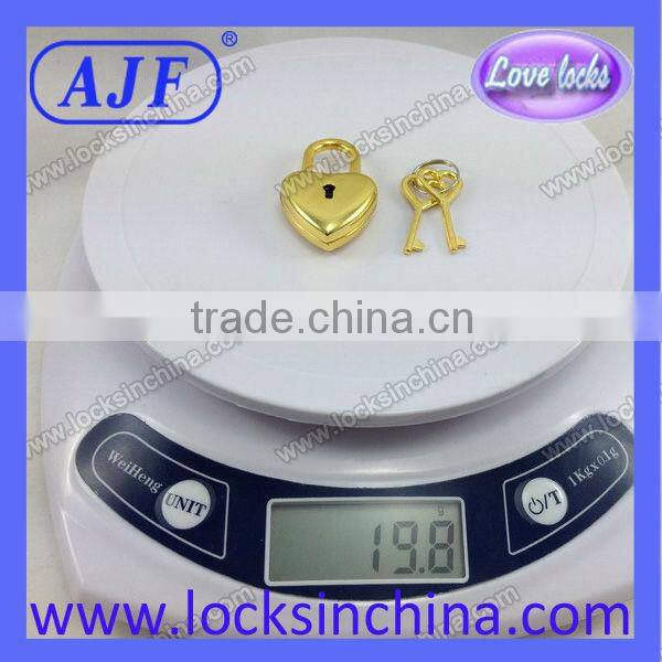 Very cute and fashionable Metal heart mini lock for wooden box