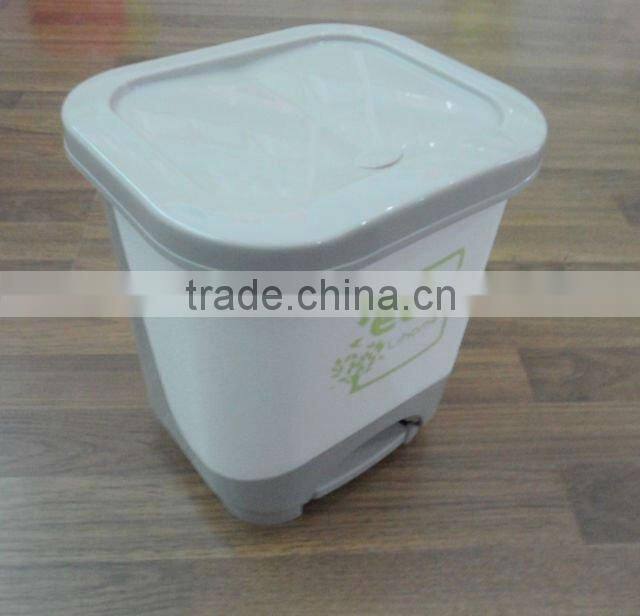 10L plastic trash can with foot pedal