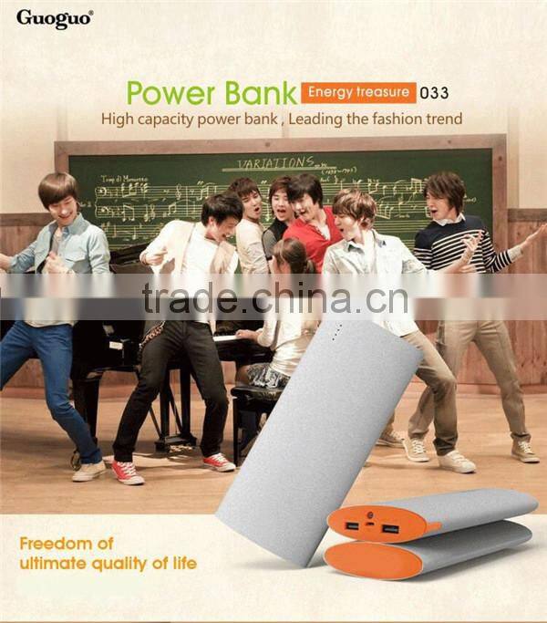 Guoguo 2.1A output dual USB fast charging portable power pack 22000mah