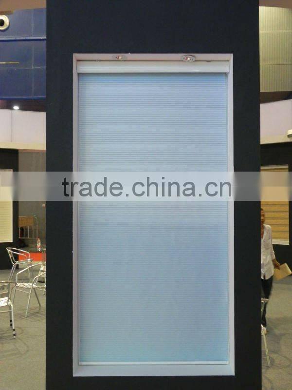 Thousand layer shade