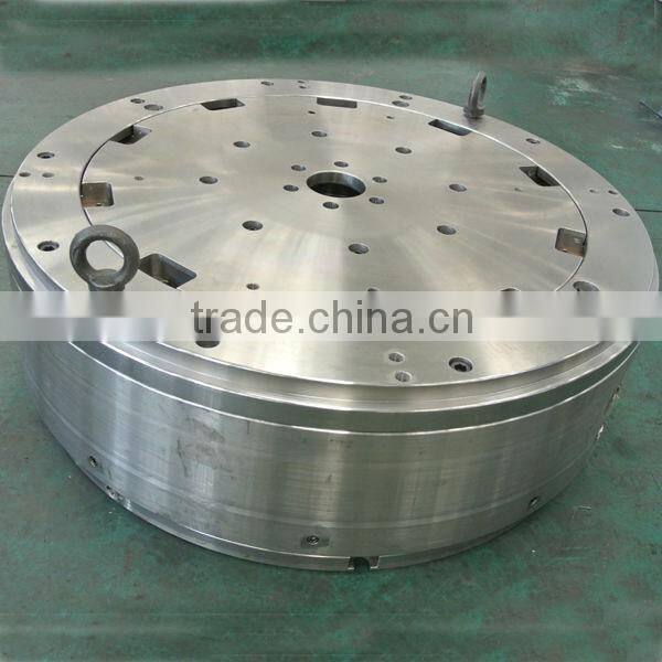 Segmented tire machine rubber tire making mold