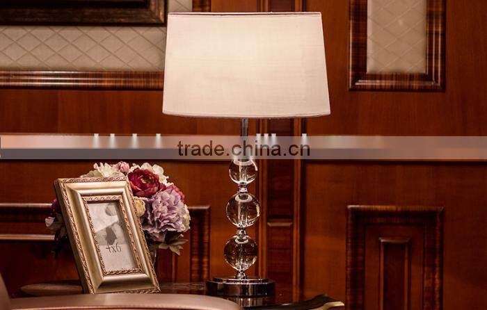 Concise modern design K9 crystal table lamp with fabric lampshade
