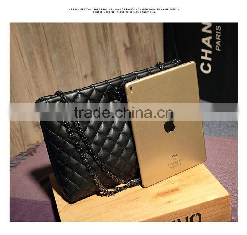 Famous Classic Black Handbag Lock Button Women Chain Bags