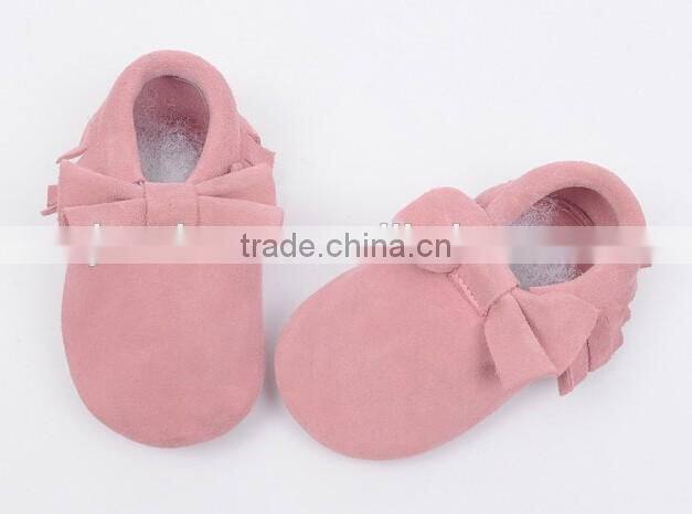 Classic design 100% suede baby moccasins with bow, bow moccains for baby