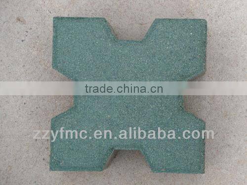 Hydraulic interlocking brick making machine