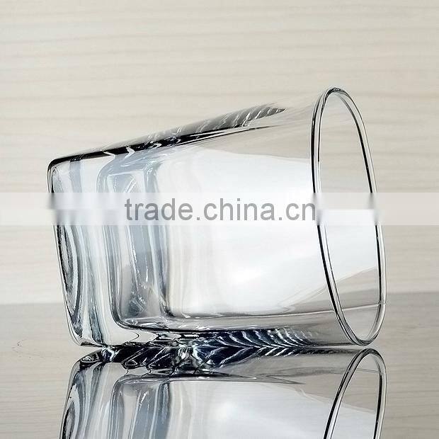 Top selling transparent fruit juice cup mugs bottom square orange juice glassware
