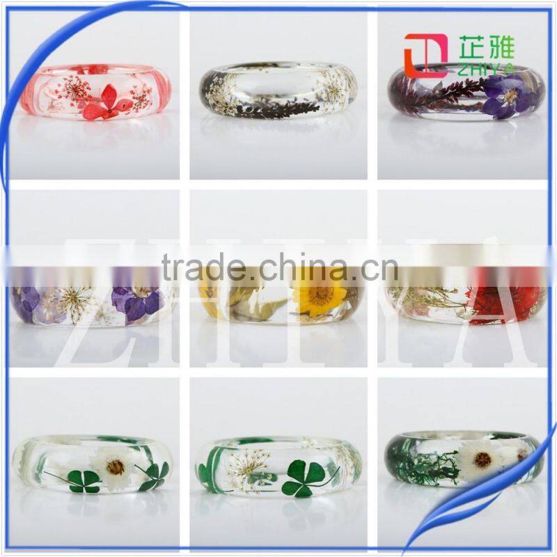 2016 Wholesale Handmade clear resin pressed dried rose flower bangle for lover's forever gift