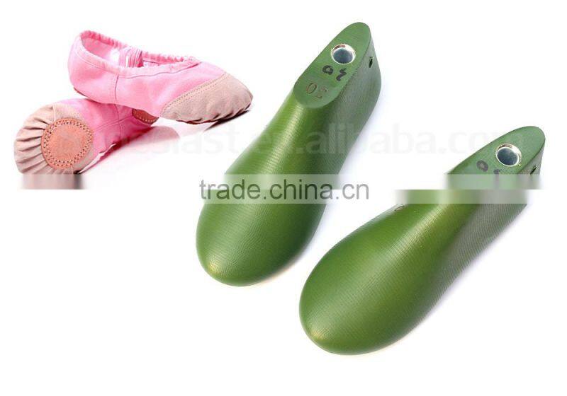 The dancing shoe last for girls