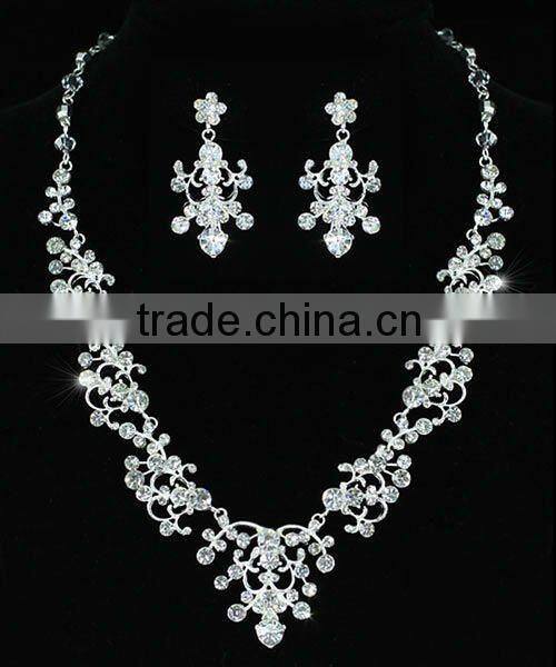 Bridal Vintage Style Crystal Necklace Earrings Set CS1184