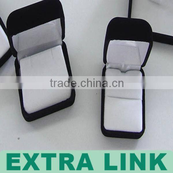 Clear Window Paper Jewelry Box With Magnetic Closure