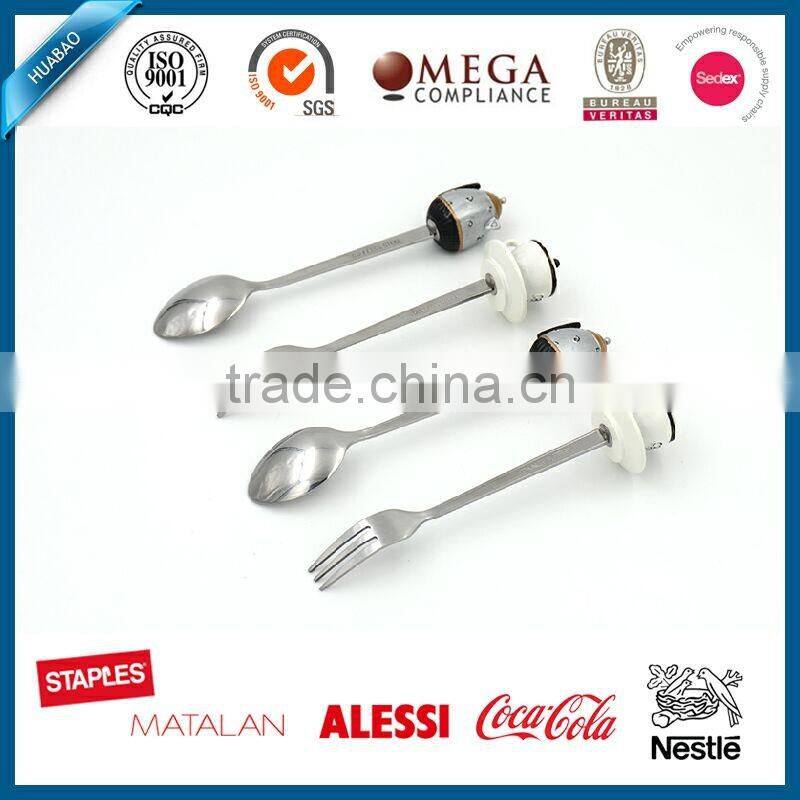 Portable Stainless Steel Flatware with Cute polyresin Handle, 4pcs polyresin cutlery, rachet set