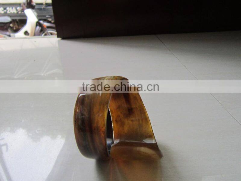 Natural color, very elegant item horn bracelet Vietnam
