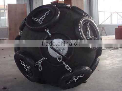Marine pneumatic fenders
