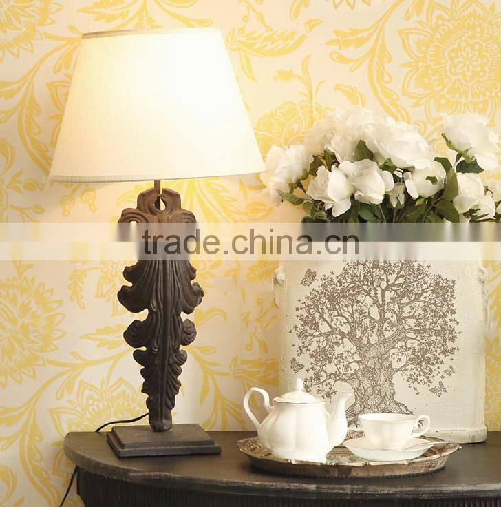 Leaf shape design antique finish iron casting table lamp