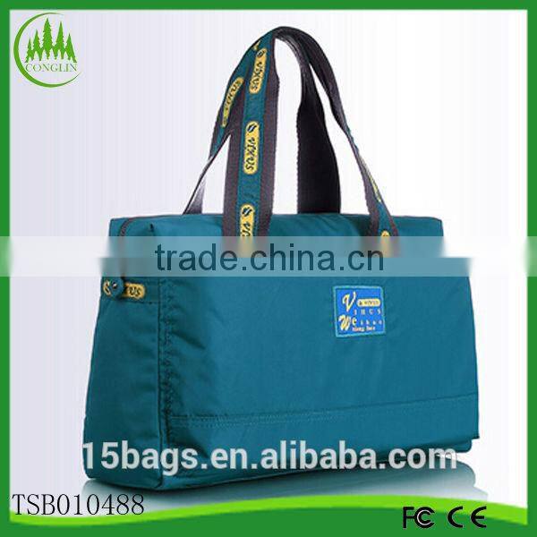 2015 new arrival wholesale waterproof polyester outdoor duffle bags travel