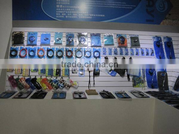 Food grade collapsible drinking water bags / water bladder