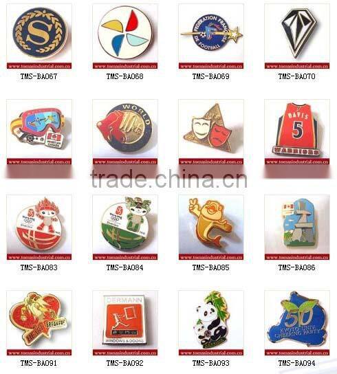 High quality 3D Eagle Stamping Antique Gold Brass Badge