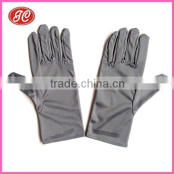 Personalized portable white microfiber cleaning glove manurfactory