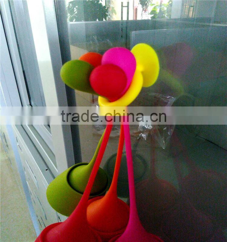 hanging silicone hooks haptor/ adhesive disc phone holder/ sucking dis hook