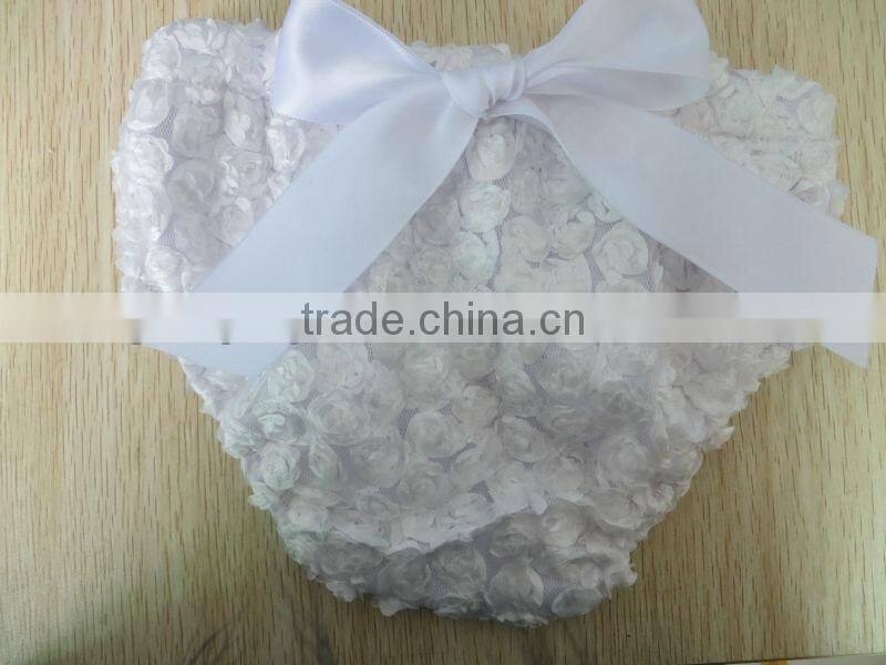 Wholesale baby Christmas clothing Beautiful baby girl bloomers Ruffle baby bloomers baby cotton bloomers