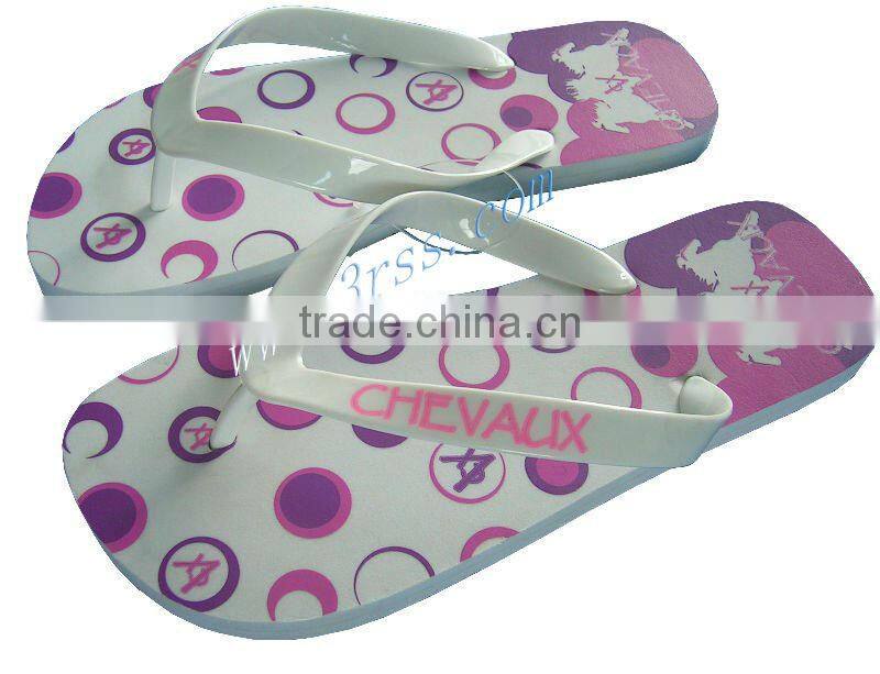 women nude beach flip flops