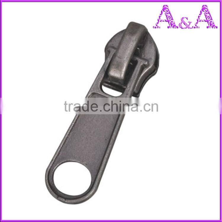 #5 Auto lock nylon zipper slider with regular puller