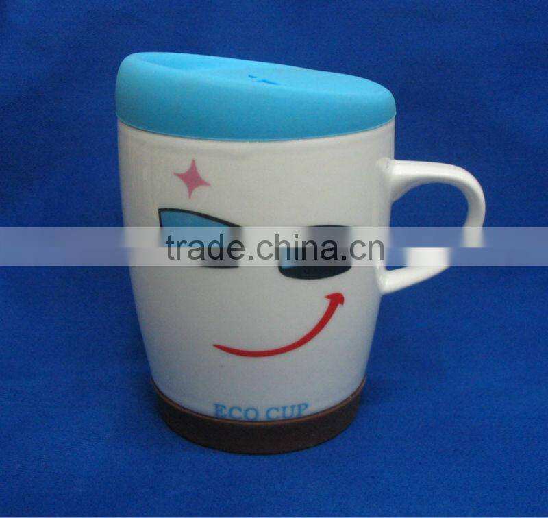 2012 newest porcelain coffee mug with silicon lid and bottom BY-SB2