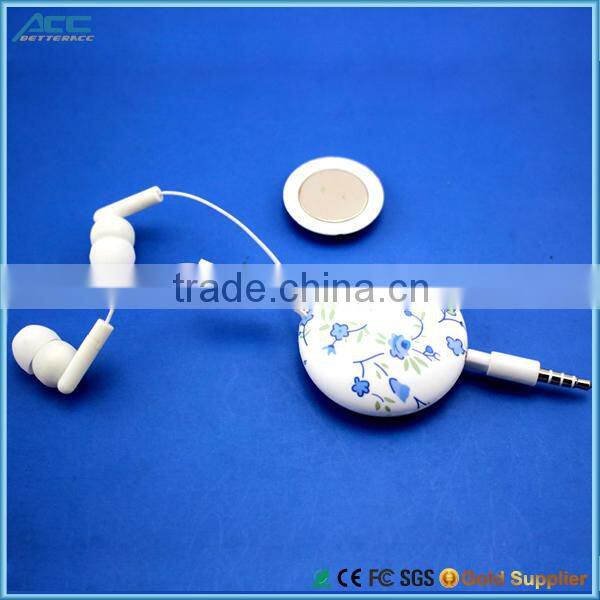 Retractable Custom color Earphone and Super Sound Retractable earphones