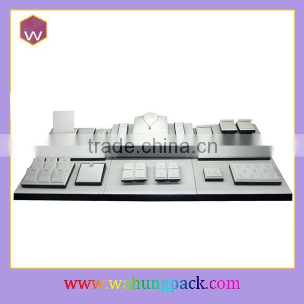 Window ring display stand wooden presentation women jewel display