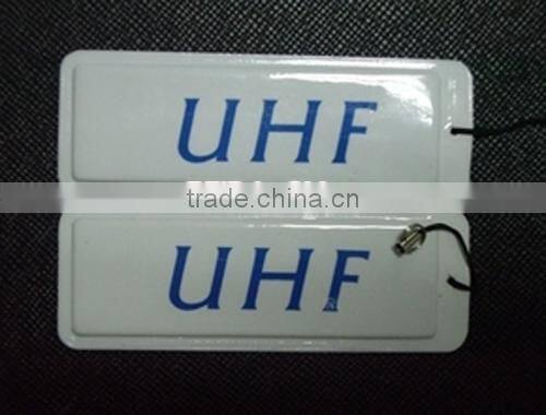 Long Range RFID Printing Barcode on Clothing Hang Tags